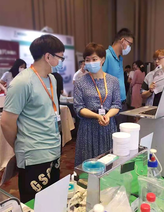 Foodmate Candy and customer