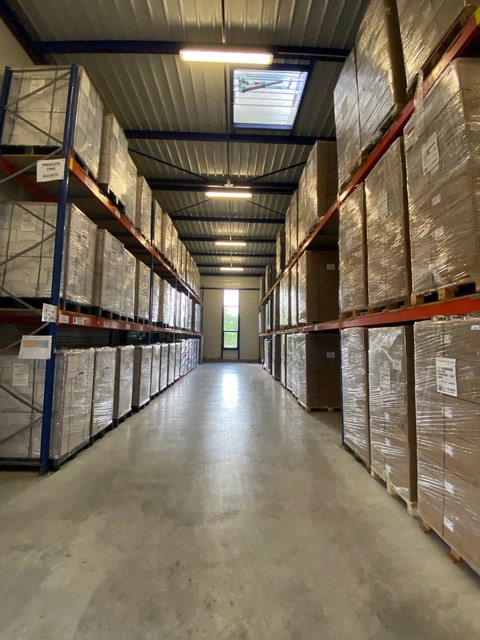 Interscience usine stocks